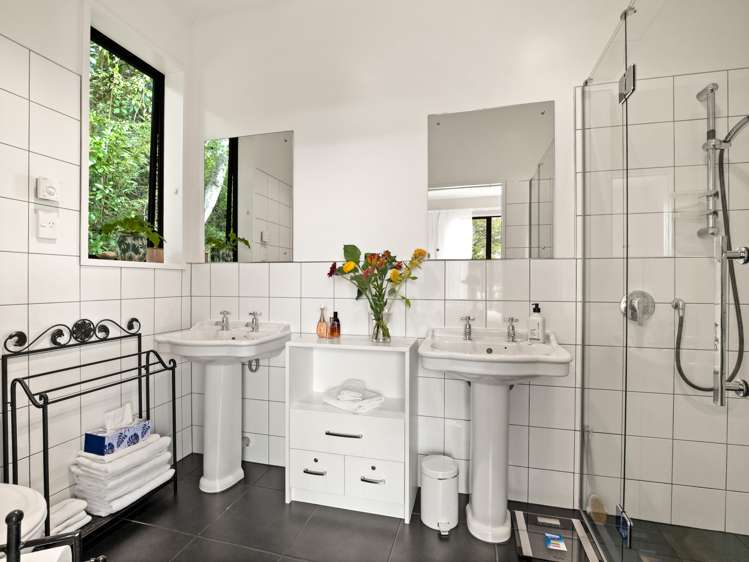 108 Doctors Point Road Waitati_13