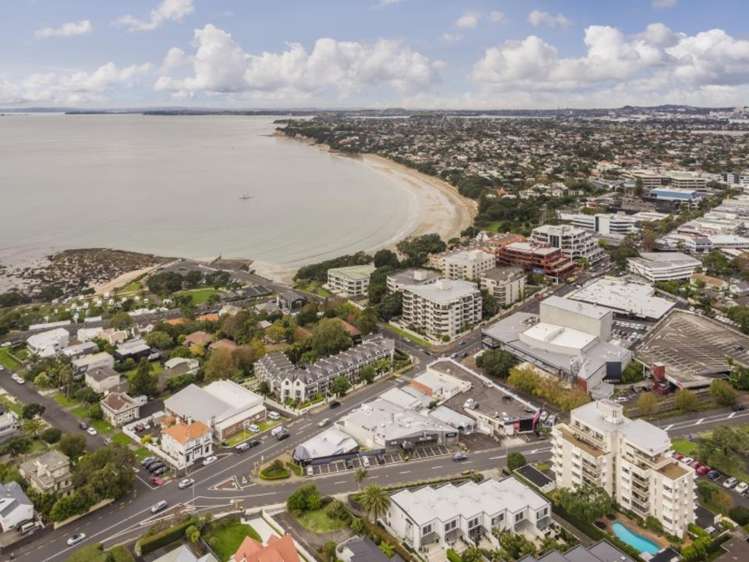 174 Hurstmere Road Takapuna_7