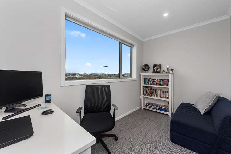 14 McCorquindale Drive 2743_14