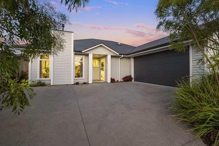 19 Puhirake Crescent Pyes Pa_9