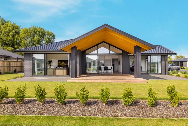 18 Whitburn Avenue_0