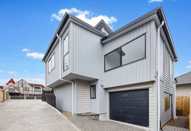 Modern 4 -Beddie Freehold in Mt Roskill!