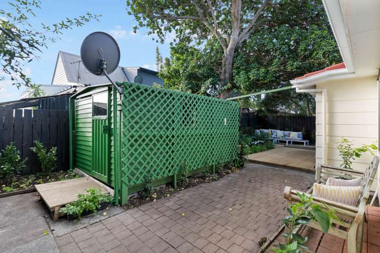 2/30 Ngataringa Road Devonport_13