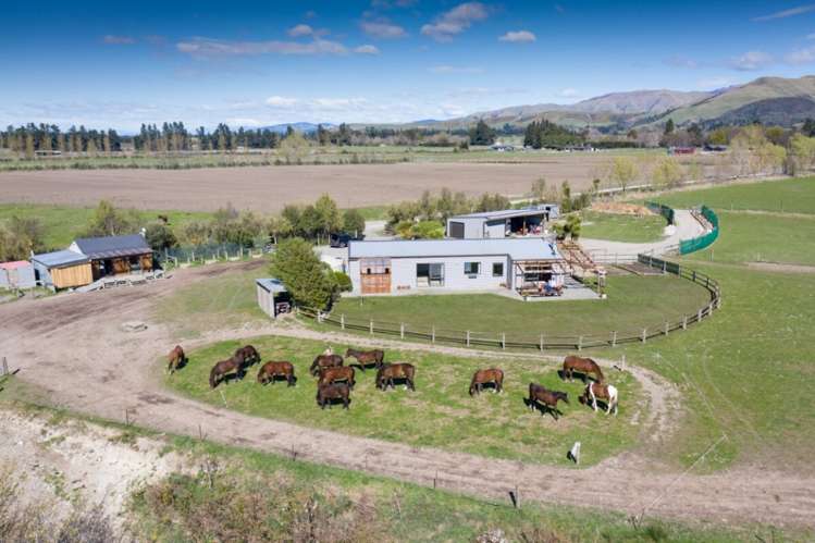 105 Dennistoun Road Mesopotamia_20