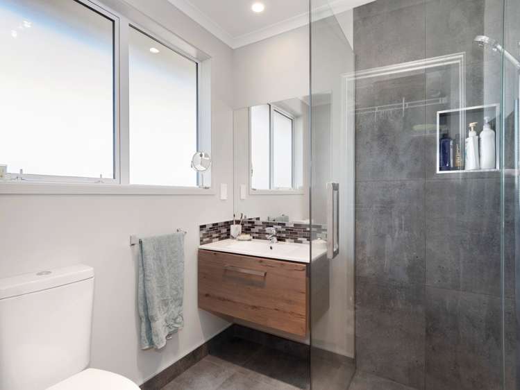 8 Te Ranga Memorial Drive Pyes Pa_11