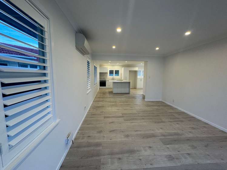 117 Vodanovich Road Te Atatu South_10