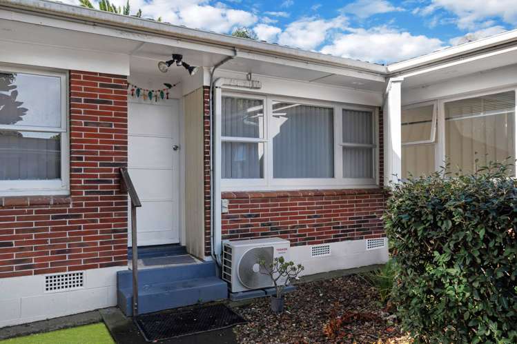 9/11 Oakland Avenue Papatoetoe_14