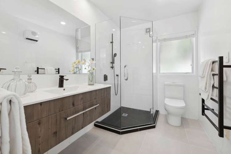 1/7 Musick Point Road Bucklands Beach_23