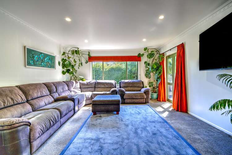 33 Resthill Crescent Glenview_23