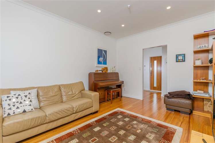 25 Wainui Avenue Point Chevalier_7