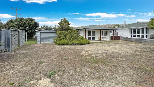 12 Hawthorne Avenue Patearoa_2