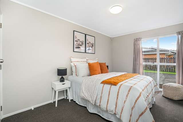 2/4 Kirrama Place Conifer Grove_4