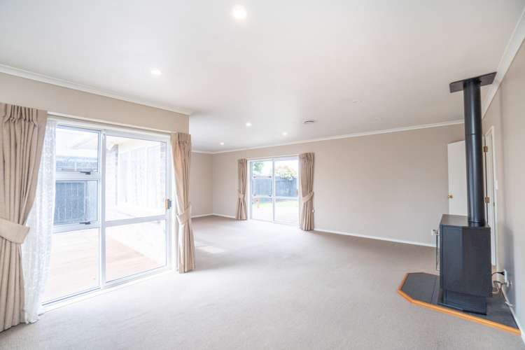 31 Strachan Way Highbury_1