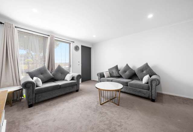 43 Saddleback Crescent Papakura_3