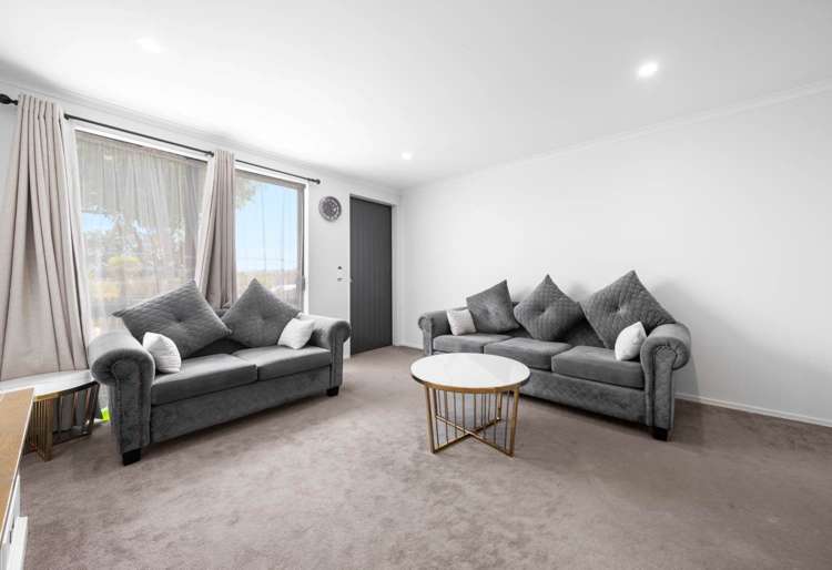 43 Saddleback Crescent Papakura_3