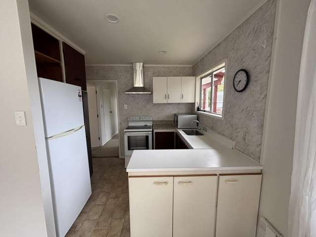 1/79 Flanshaw Road Te Atatu South_3