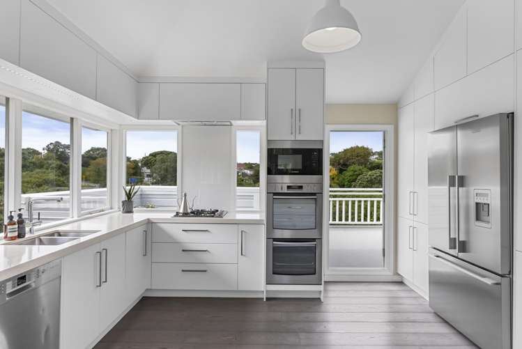 21 Simla Crescent Khandallah_13