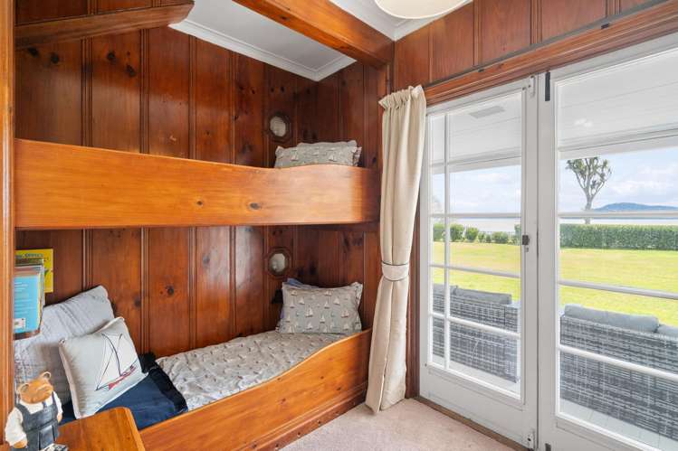 6 Cooper Avenue Holdens Bay_24
