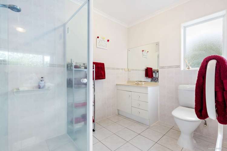 19 Trossach Place Wattle Downs_14