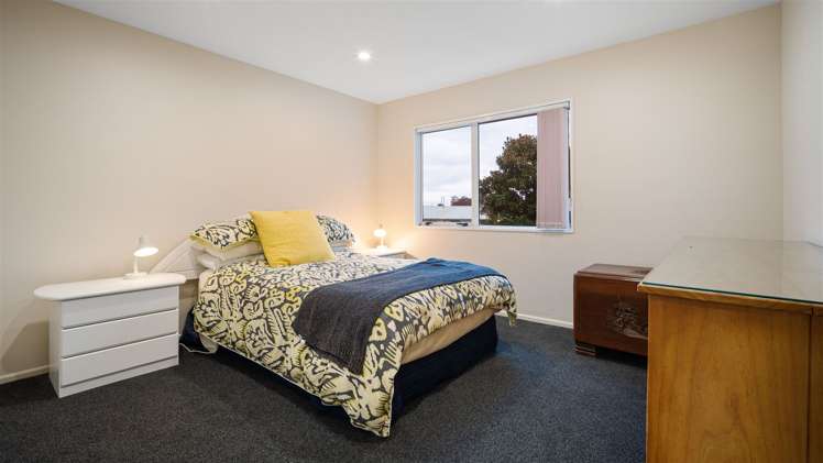 75 Chartwell Street Burwood_21