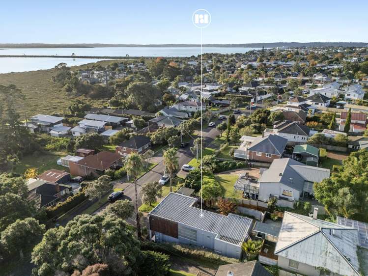 16A Seaside Avenue Waterview_19