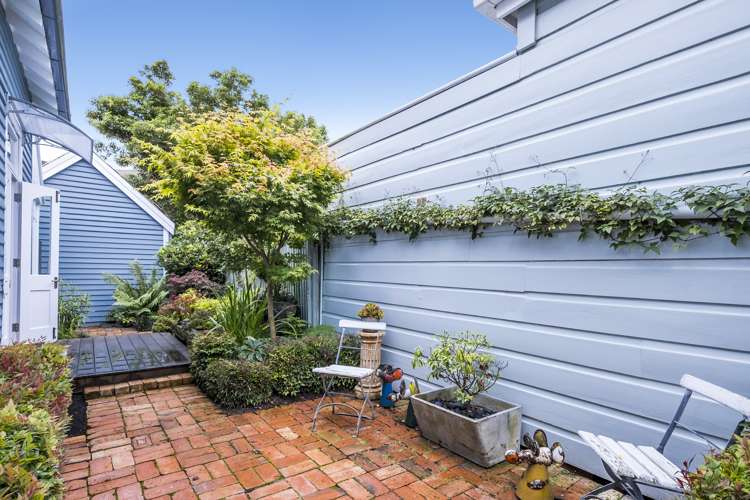 377 North Road North East Valley_23