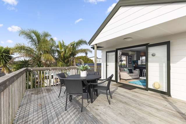 27a Crispe Road Clarks Beach_2