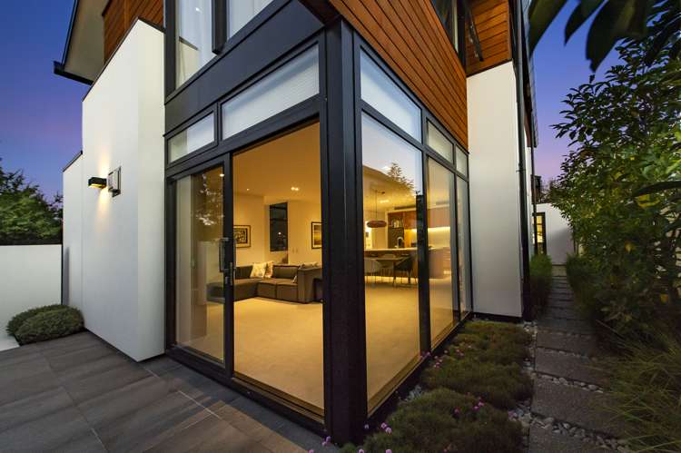 98 Merivale Lane Merivale_20