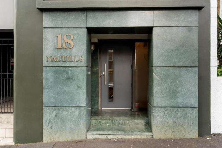 8d/18 Hobson Street Auckland Central_18