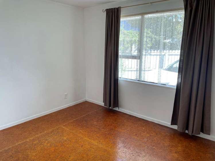 16 Glen Close Glen Eden_7