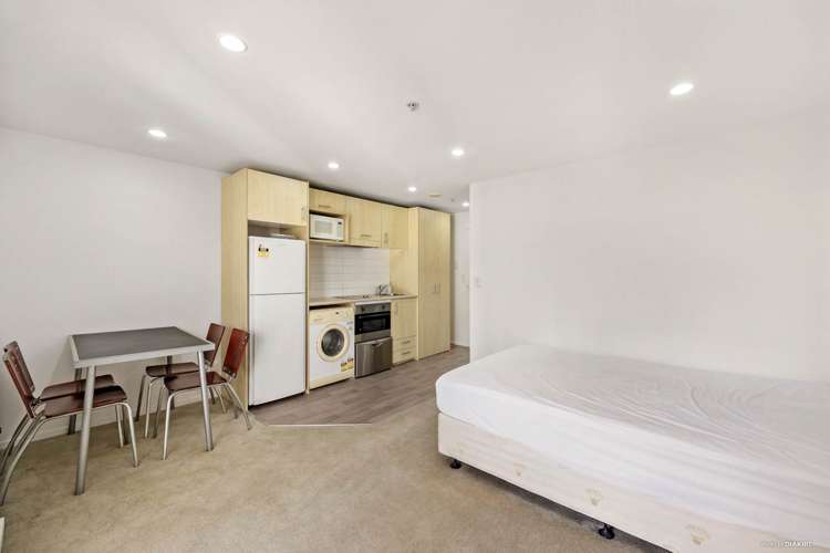 5f/23 Emily Place Auckland Central_1