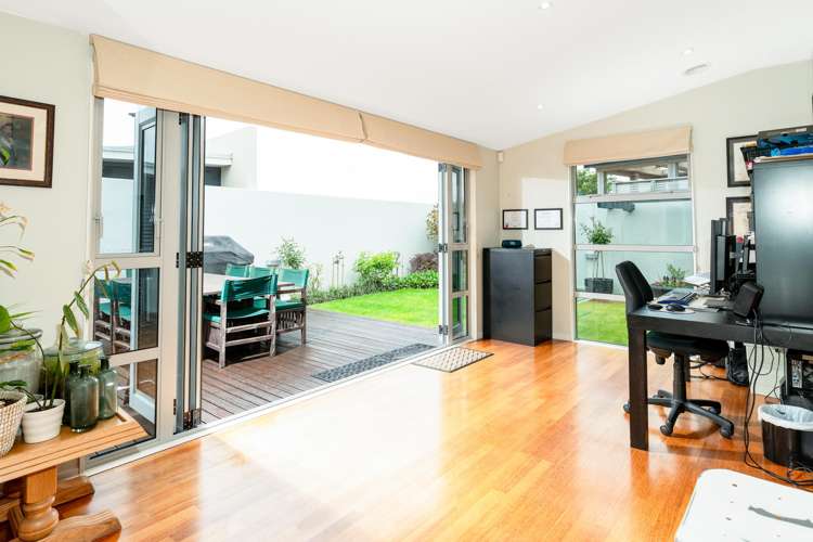 7 Caughley Grove Karori_11