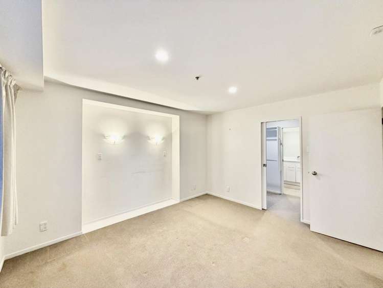 8A/196 Hobson Street 10015_4