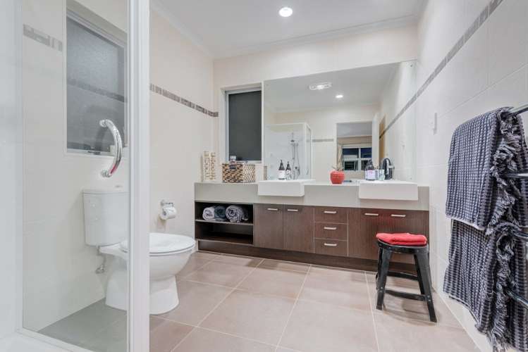 27 Pine Harbour Parade Beachlands_11