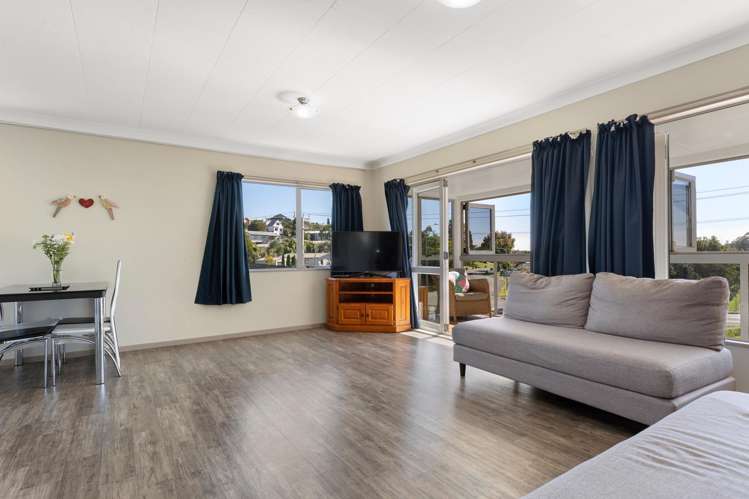 10 Poike Road Hairini_21