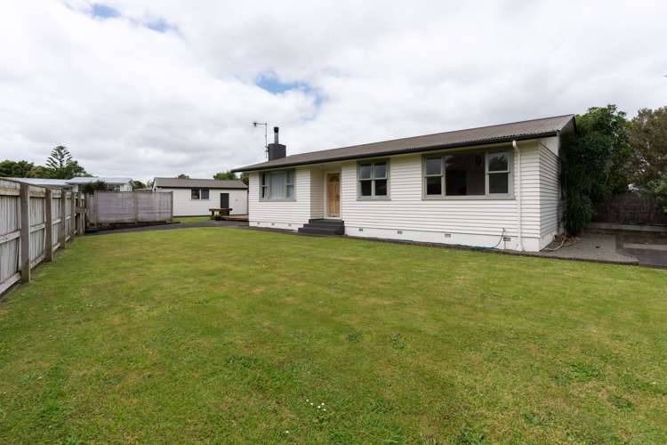 2 Croxley Place Terrace End_14
