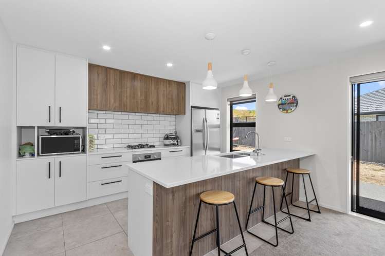 32 Evelyn Crescent Marshland_5