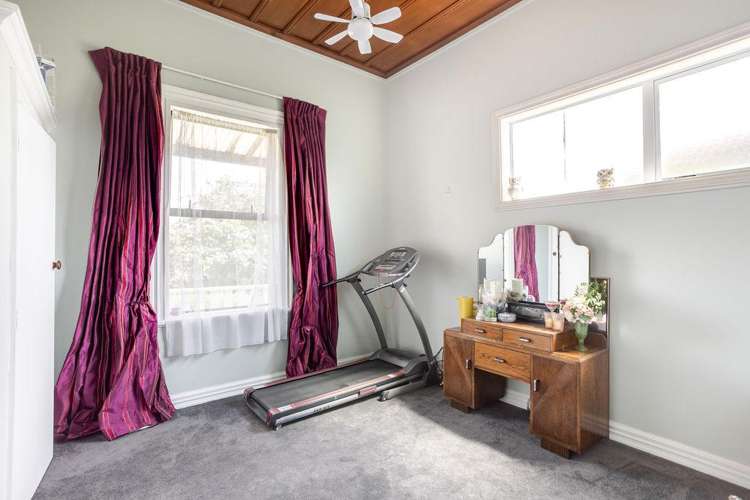57 McPhee Street Dannevirke_24