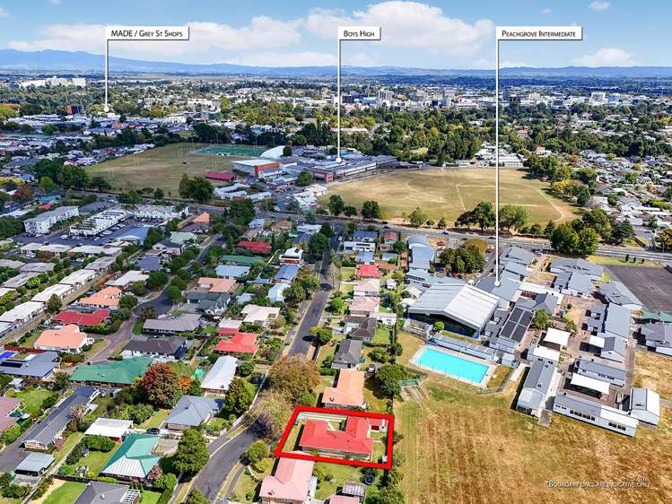 19 Scott Avenue Hamilton East_27