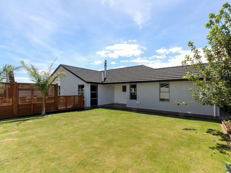 2 Marlin Terrace Bell Block_12