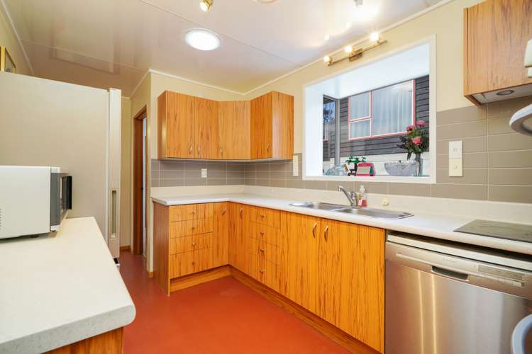 169 Queens Drive Richmond_4