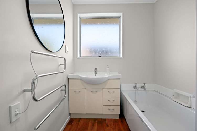 11 Glassey Drive Allenton_20