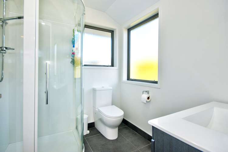 8 Cheltenham Road Lower Shotover_16