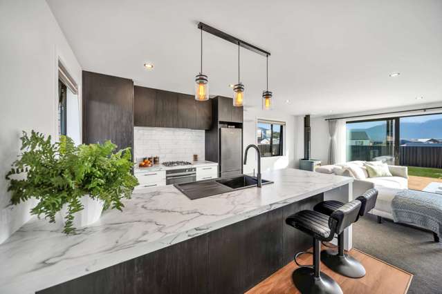 102 Tukare Loop Te Anau_1