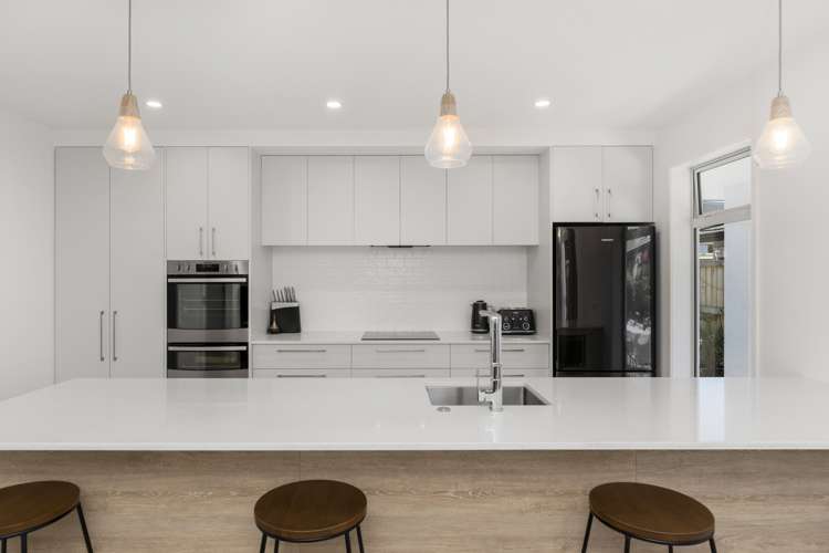 5 Hanlow Place Pyes Pa_20