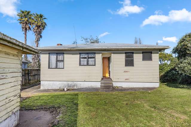 15 Tindall Crescent Otara_4