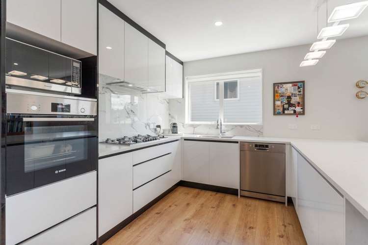 513a West Coast Road Glen Eden_9