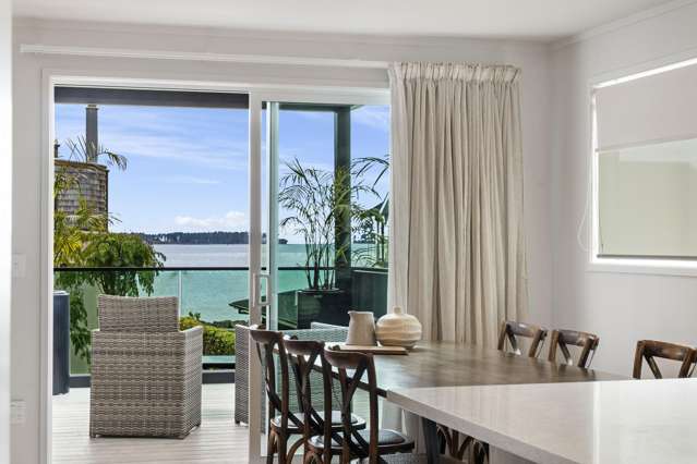 Contemporary dual living with views