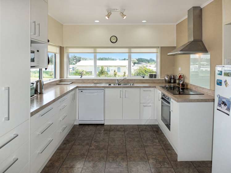 31 Nash Parade Foxton Beach_15