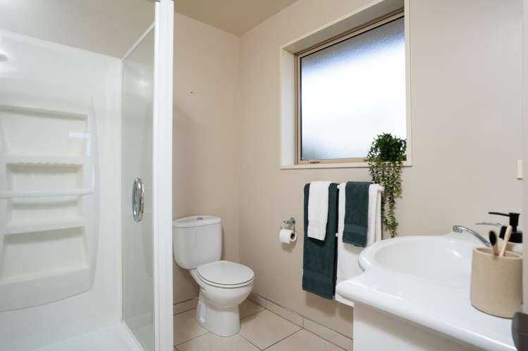 8 Bayliss Close Northwood_16